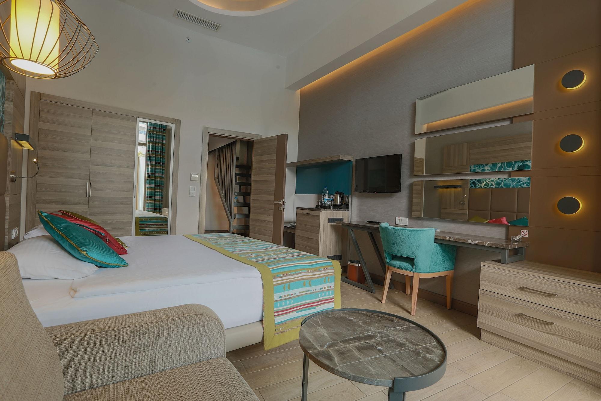 Long Beach Harmony Hotel Тюрклер Экстерьер фото