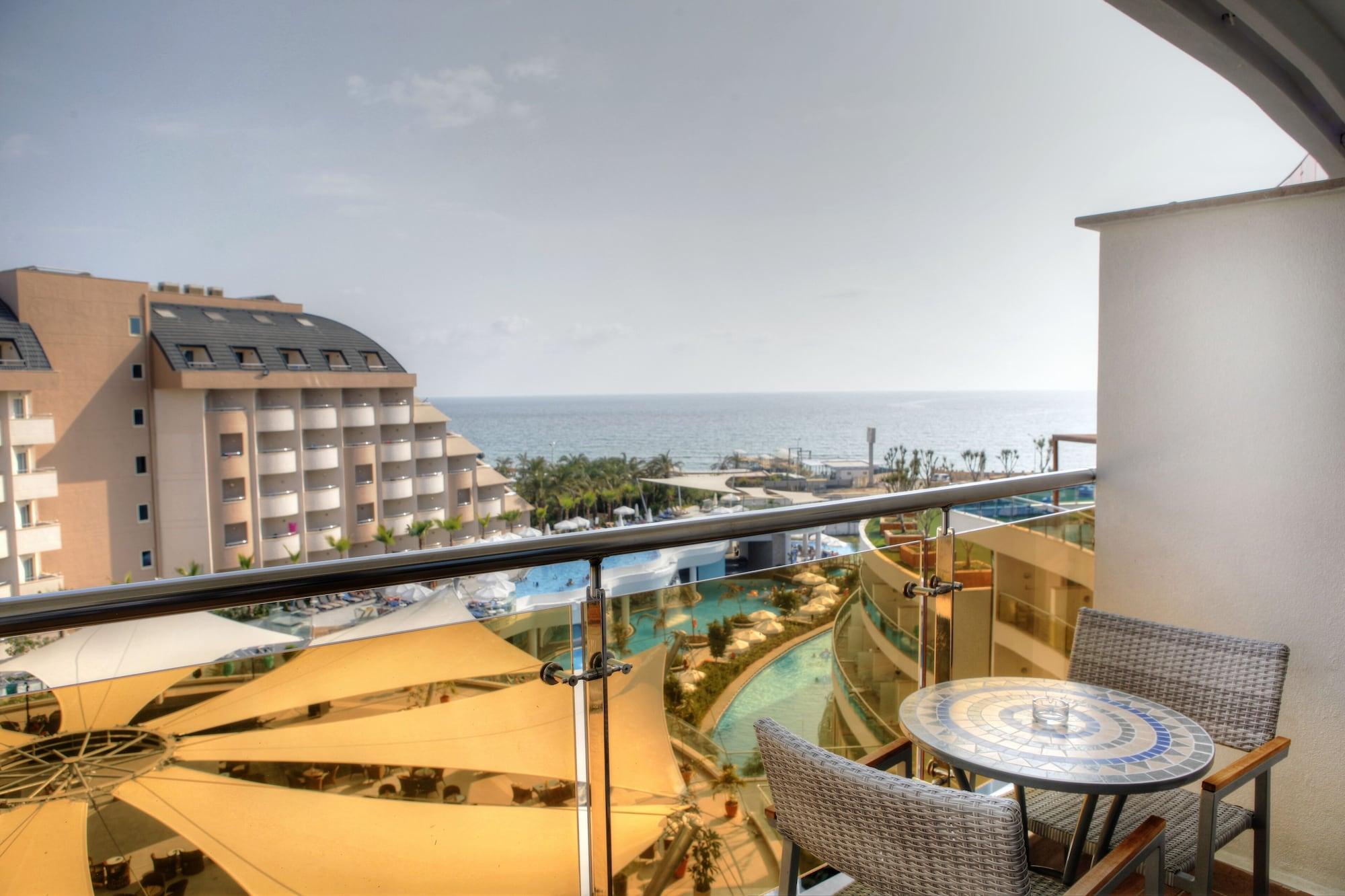 Long Beach Harmony Hotel Тюрклер Экстерьер фото